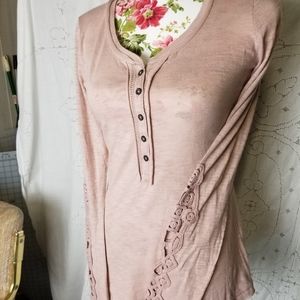 Mudd shirt with long sleeves. Size S.